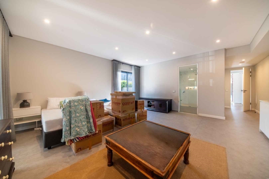 To Let 4 Bedroom Property for Rent in Val De Vie Estate Western Cape